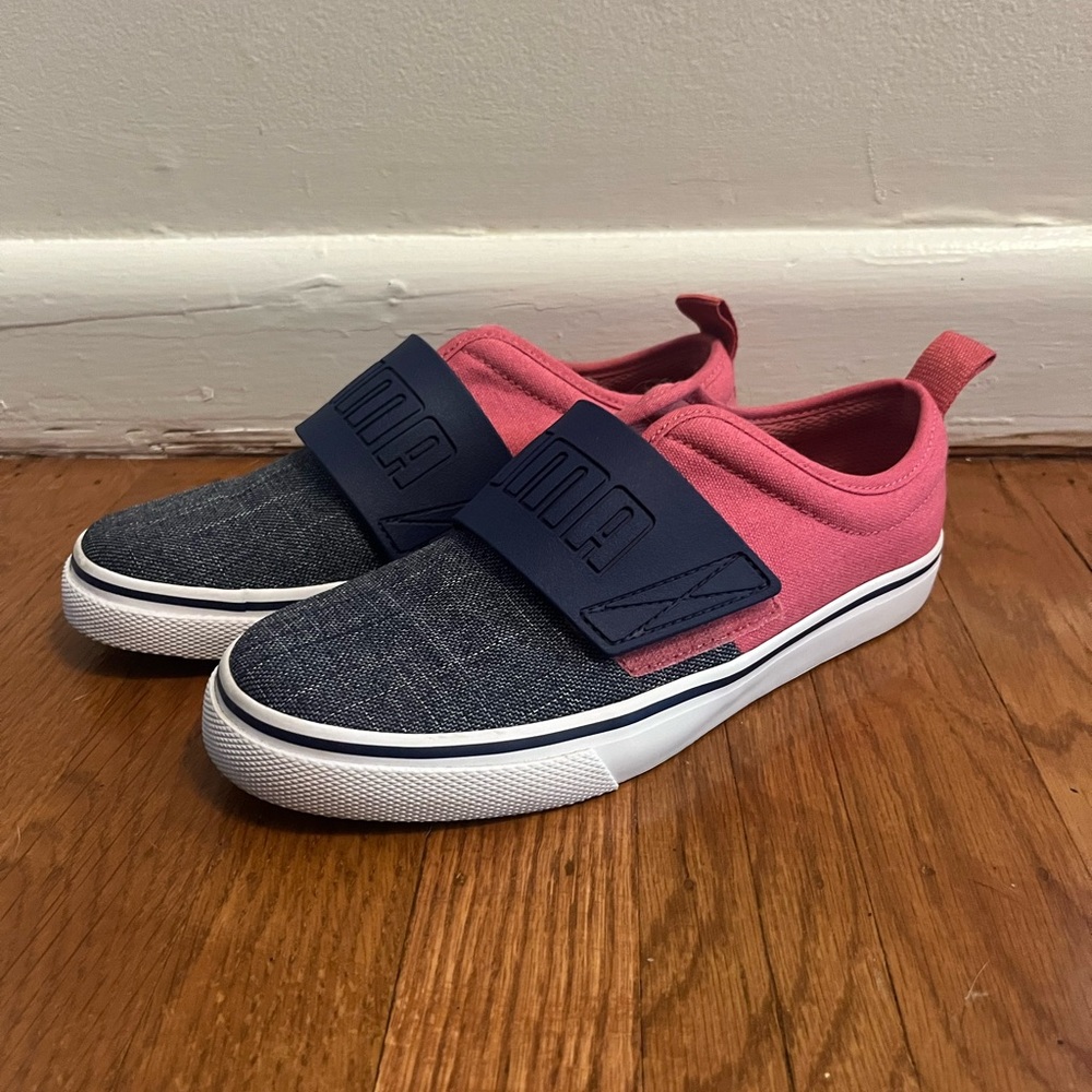 Puma Slip On Velcro Girls Sneakers youth size 3.5 Pink Blue